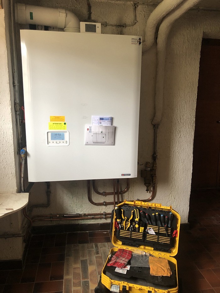 Installation d’une chaudière frisquet Hydro confort